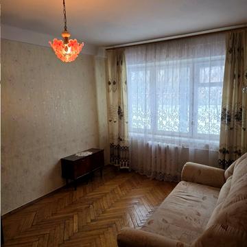 Верховної Ради бульв., 26