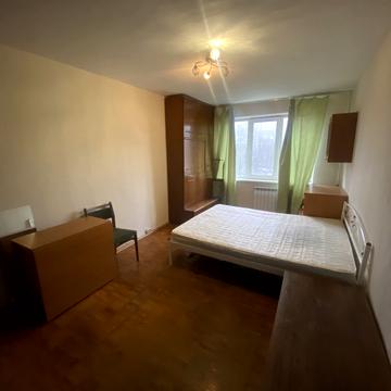 Георгія Гонгадзе просп. (Радянської України), 3