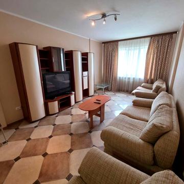 Печерська вул., 2