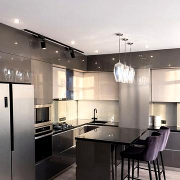 Юнацька вул., 1