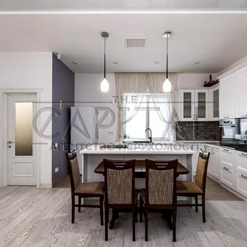 Вишнева вул.