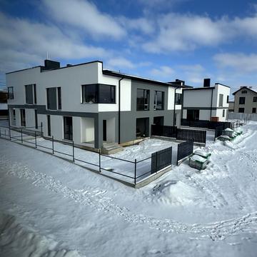 Володимира Мономаха вул., 1