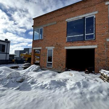 Володимира Мономаха вул., 1