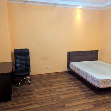 Микільсько-Слобідська вул., 1-А