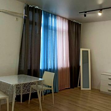 Перлинна вул., 7