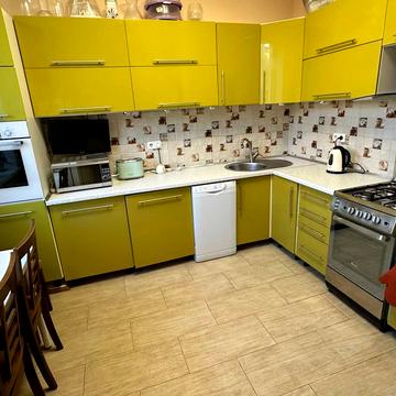 Хіміків вул., 15а