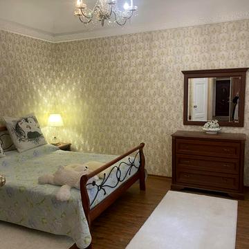 Ніжинська вул., 30