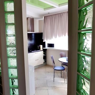 Михайла Грушевського вул., 34-А