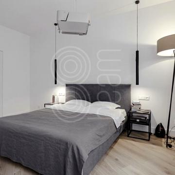 Валерія Самофалова вул. (Каманіна), 16а/1