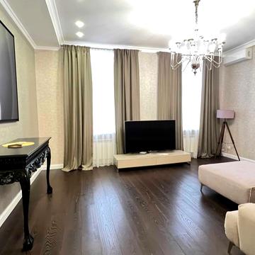 Шовковична вул., 10