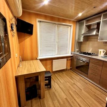 Деревянка вул., 14