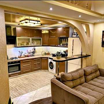 Миколаївська вул., 21