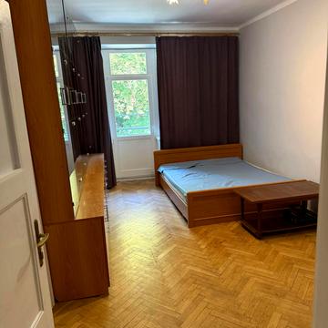 Героїв Майдану вул. (Гвардійська), 30