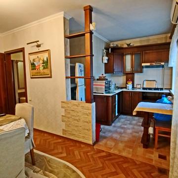 Павла Скоропадського вул. (Адмірала Макарова), 2