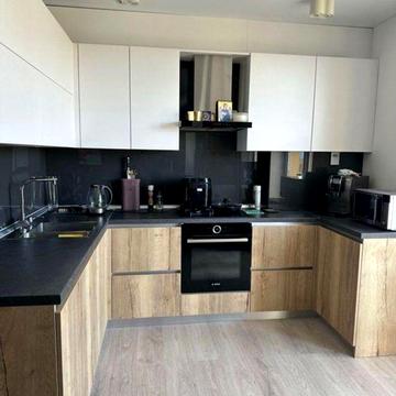 Валерія Лобановського вул., 16