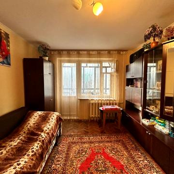 Івана Величковського вул., 44