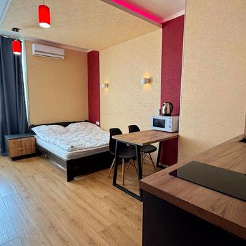 Анни Ахматової вул., 22