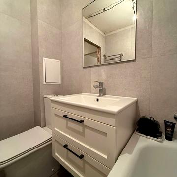 Героїв Крут вул. (Черепіна), 26