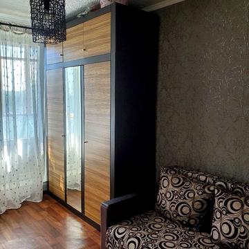 Юннатів вул., 3