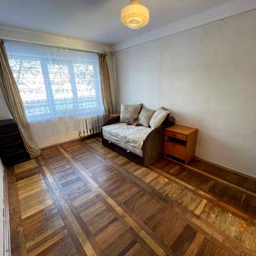 Миропільська вул., 35