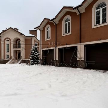 Шервудська вул., 25