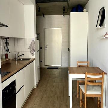 Центральна вул., 21-Б