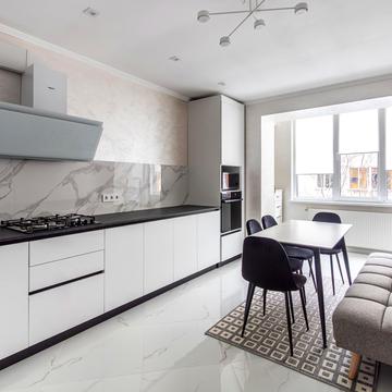 Залізнична вул., 3