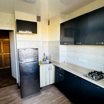 Академіка Корольова вул., 74б