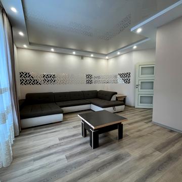 Романа Шухевича вул.