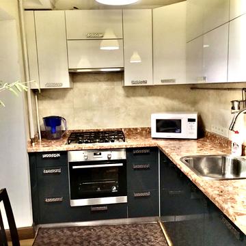 Лісовий просп., 33