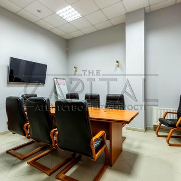 Вячеслава Чорновола вул., 39