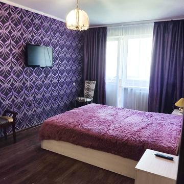 Небесної Сотні вул. (Московська), 28