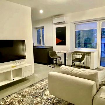 Івана Маряненка пров., 9