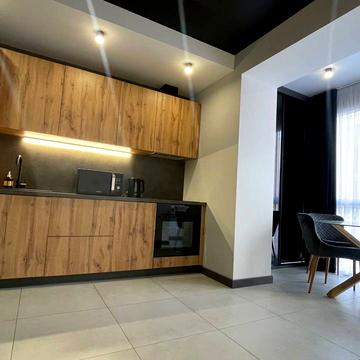 Набережна Перемоги вул., 42