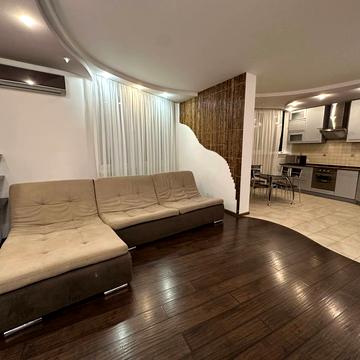 Урлівська вул., 11/44