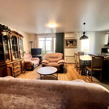 Тараса Шевченка вул., 7