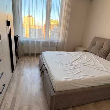 Дніпровська набережна вул., 20-Б