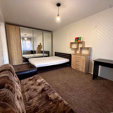 Центральний просп. (Лермонтова), 3