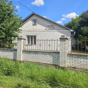 Бескидська вул.