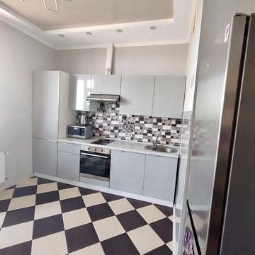 Михайлівська вул., (Будинок 1)