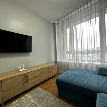 Зарічна вул., 4