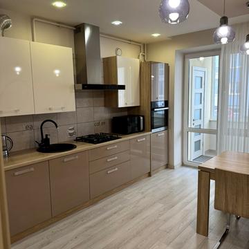 Карла Мікльоша вул., 9