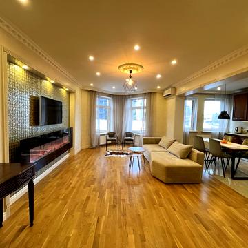 Паньківська вул., 10