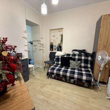 Ламаний пров., 14