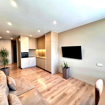 Джона Маккейна вул. (Івана Кудрі), 3-А