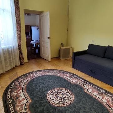 Пантелеймона Куліша вул., 16