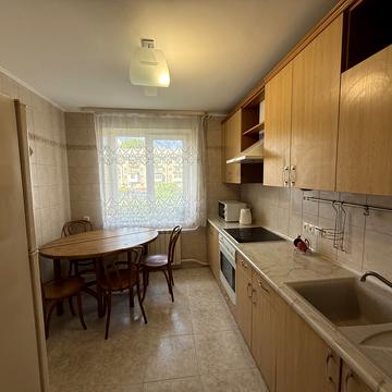 Валерія Лобановського просп. (Червонозоряний), 18