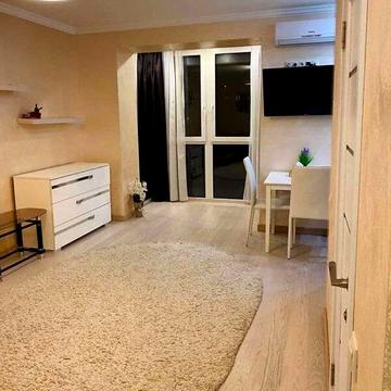 Введенська вул., 7/9