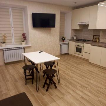 Велика Арнаутська вул., 2