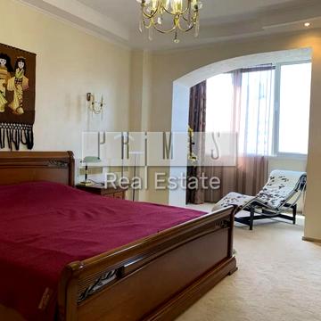 Івана Мазепи вул. (Січневого Повстання), 12-А